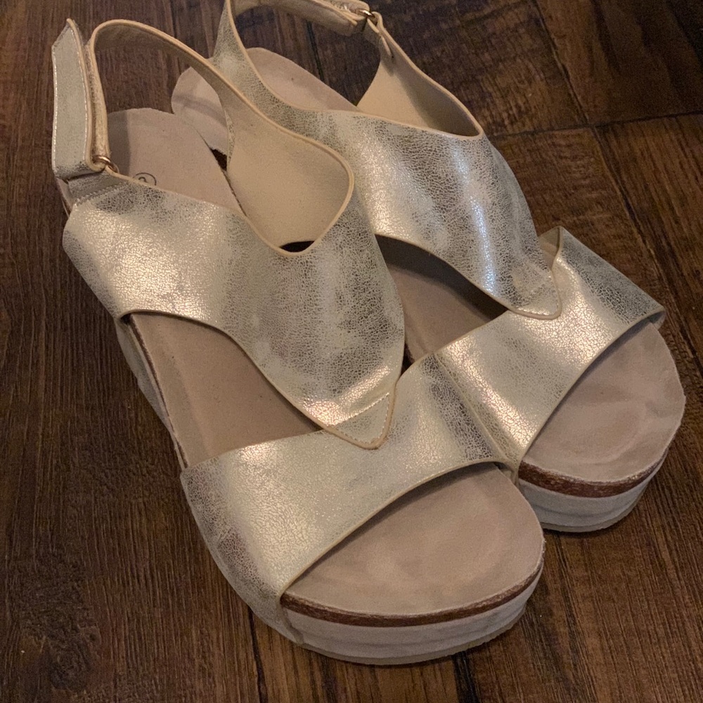 Gold wedges